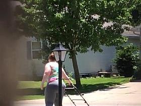 BBW mowing in Yoga pants