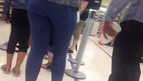 Nice Latina ass in store