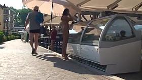 Barefoot walkabout 5