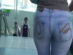 CANDID ASSES IN HD FOR ALL BOOTY LOVERS