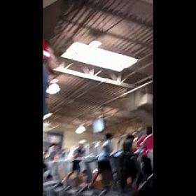 gym girl working her ass