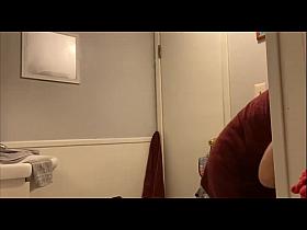 YOUNG BUSTY NIECE SPIED UPON 21