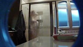 espiada ducha lateral