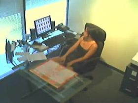 Im Office beim maturbieren erwischt