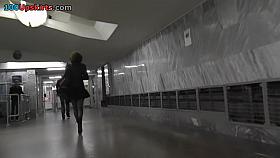 Sexy gal flashed upskirt on the stairs