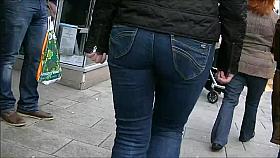 Walking in tight jeans (candid)