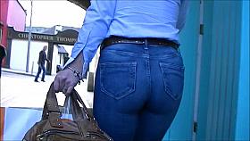 Candid redhead milf with nice ass in tight jeans