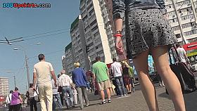 Thong looks attractive in the upskirt free video