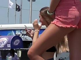 Fat guy got a banging girlfriend