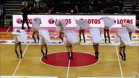 Sexy cheerleaders jiggle their round butts while dancing