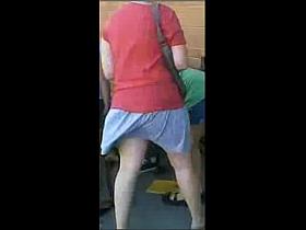 MILF with a nice thick ass!!!