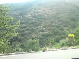 Marie-Jo adore sucer dans la voiture!