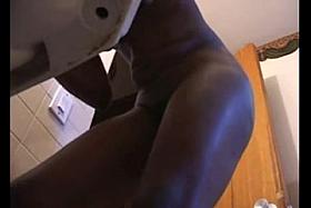 Voyeur Africa in the shower