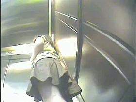 Upskirt cam on shoe gets nice upskirt shots