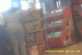 big round ass in jeans(hidden cam)