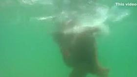 My girlfriend's pussy cheats on me underwater