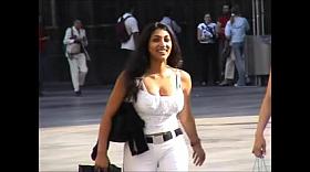 Streetscene Nice Boobs