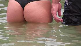 Bunda gostosa argentina na praia