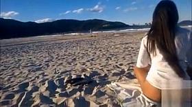 Mind-blowing butt on the warm beach