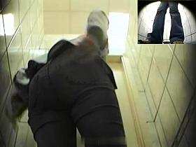 Girls Pissing voyeur video 351