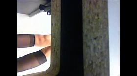 Cabine essayage jeune en culotte