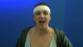 Jiggling boobs on dancing women