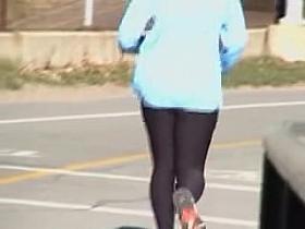 Sexy candid camera recording nice running legs in the street 01x