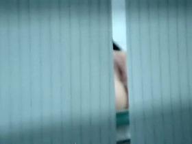 Landing strip pussy haircut gets peeped