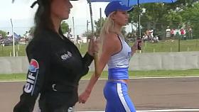 Sexy models get recorded by a candid cam on a racing track