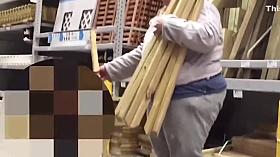 Jiggly BBW PAWG Mom in Sweats Bending Over