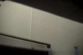 Hot US girl peeing 3