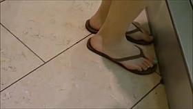 Candid Teen Feet Legs and Ass in Flip Flops