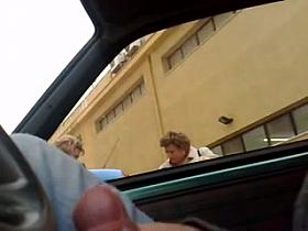 Al Parcheggio del Supermercato