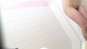 Small titted asian whore peeing