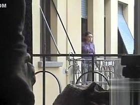 Showing my penis to the female neighbor