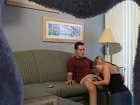 Guy makes babe cum with oral sex