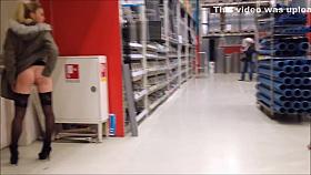 Amateur Princesses Voyeur Fucking In Public Place