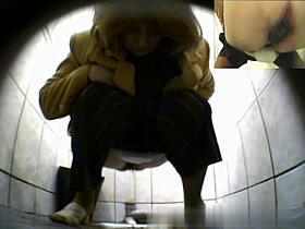 Girls Pissing voyeur video 353