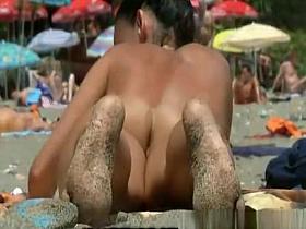 Small nudist woman with nice pair of tits