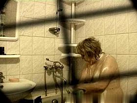 talli-voyeur-01_R.wmv