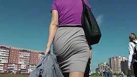 Amazing Skirt Booty Walking