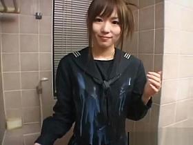 Asian coed show assets in shower