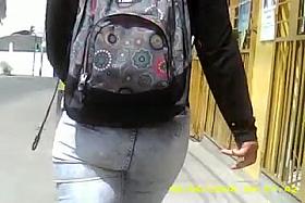 Culona UNJBG Tacna en Jean ajustado