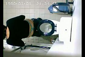 The piss cam records babe on toilet bowl from above