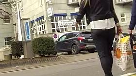 Candid - Blonde MILF In Tight Jeans