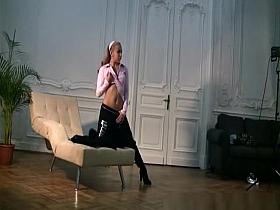 Hidden cam in photo shoot backstage