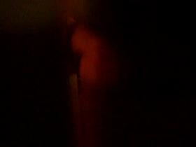 ma mere nue dans la salle de bain - my mom naked in bathroom