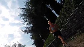 Jogger with bouncing tits !!