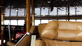 Espiando a la rubia en Buquebus