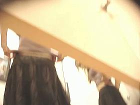 Girl gets upskirt and candid ass in jeans voyeured